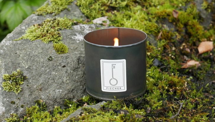 Bréf frá Íslandi scented candle .
