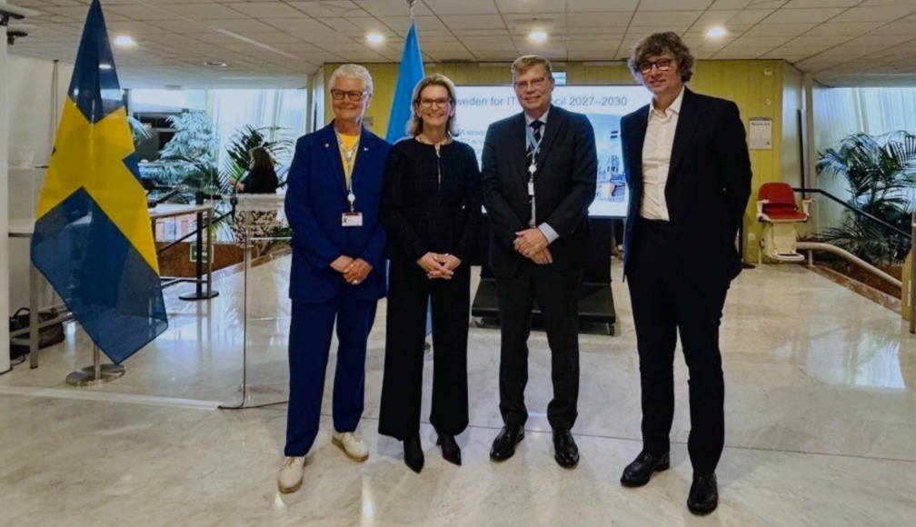 Sveriges delegation och ITU:s ledning Foto: Representationen