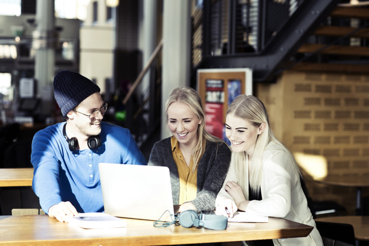 Svenska studenter