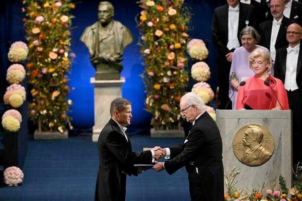 Nobel ceremony with king.JPG