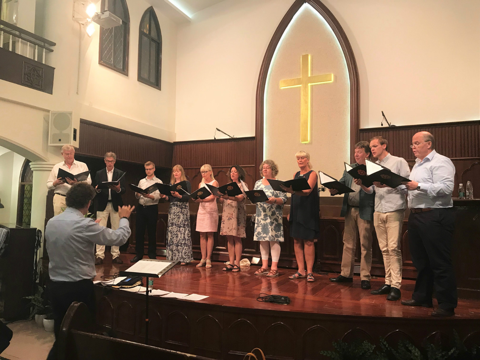 &#xD6;rebro Chamber Choir