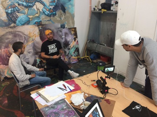Interview avec Robbin Carlzon, un artiste et professeur à Glokala Folkhögskolan Spinneriet. Photo: Ossian Theselius