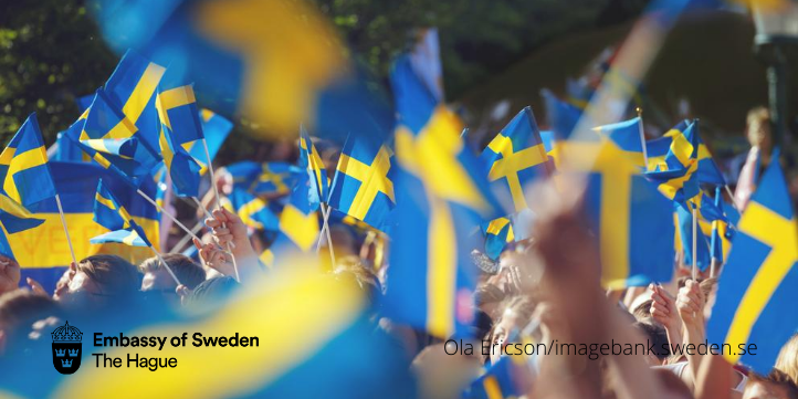 Svenskar med flaggor