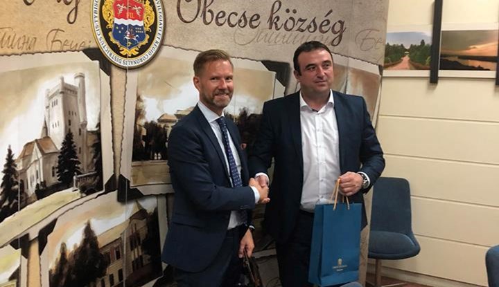 Joachim Waern, dep Head of Mission met with the Mayor of Becej Dragan Tosic