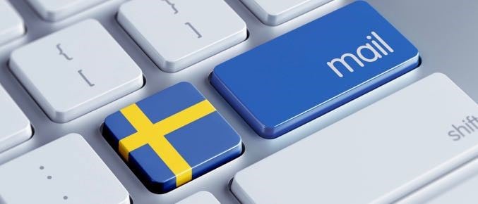 Tangentbord med svensk flagga på en tangent